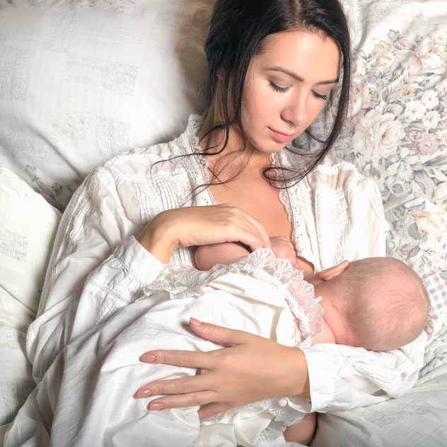 photodune-13713367-mom-feeds-the-baby-breastfeeding-s